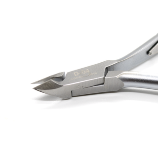 QUEEN 21 - Nail Cuticle Nipper D04 (Stainless Steel)