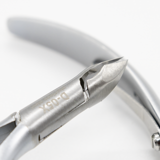 QUEEN 21 - Nail Cuticle Nipper D05X (Stainless Steel)